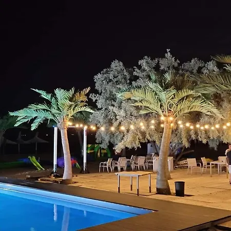 Andrew-endless Summer Mamaia Nord